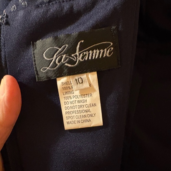 La Femme Navy Ruched Rhinestone Shoulder Gown - Picture 7 of 13